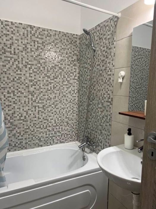 Inchiriez ap decomandat 2 camere