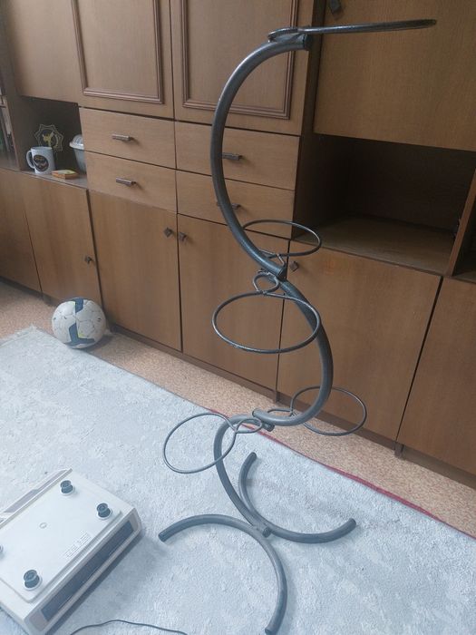 Продам подставку для цветов
