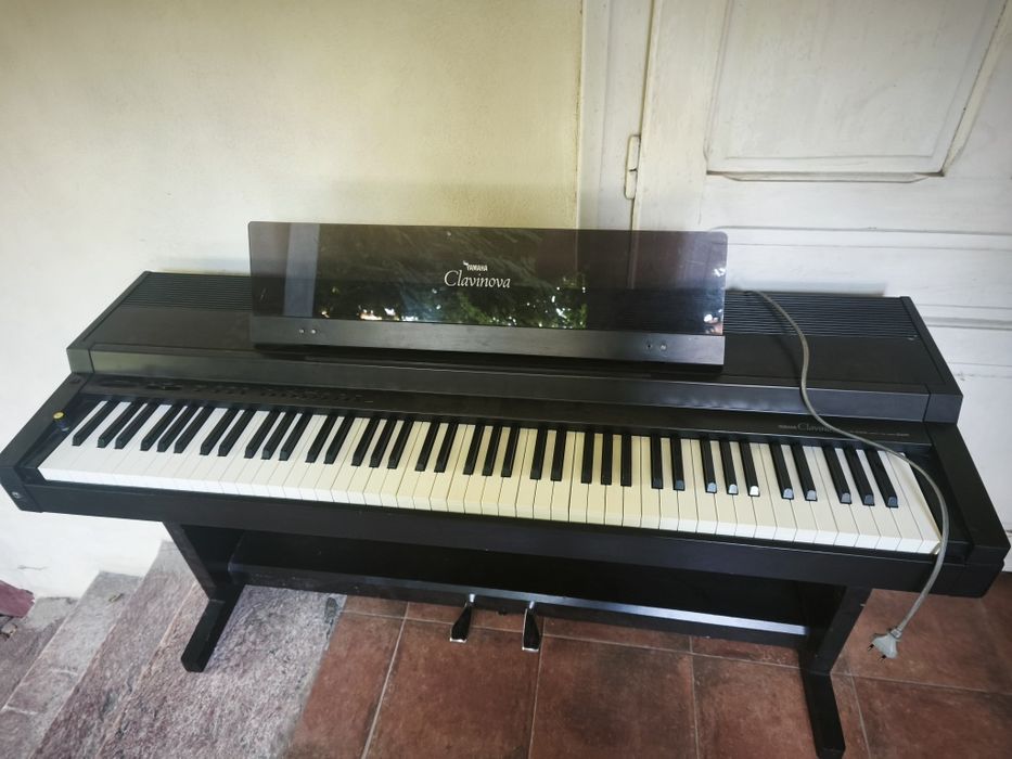 pian yamaha clavinova - Carti - Muzica - Filme | OLX.ro
