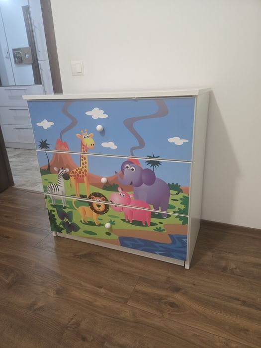 Vand comoda si sifonier camera copil