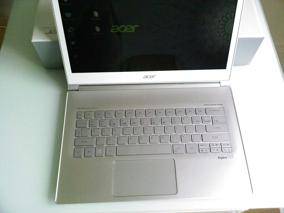 laptop premium Acer s7