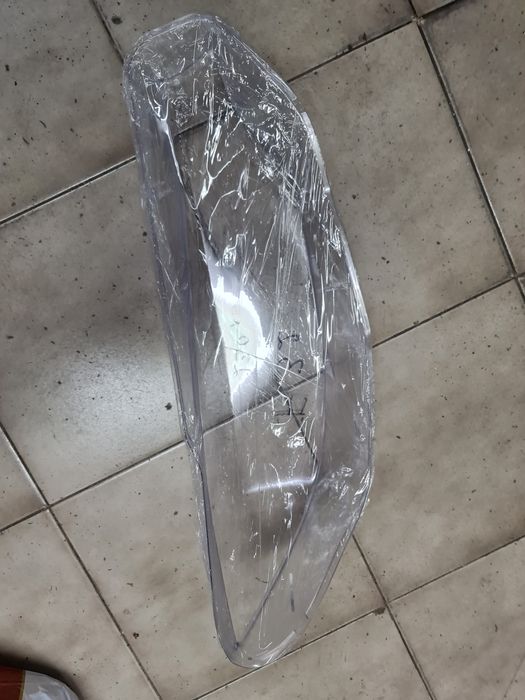 стъкло за фар за BMW Е65 след 2005 год.