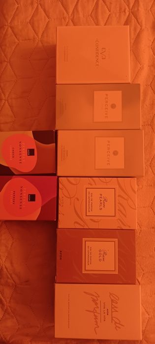 Дамски парфюми на цени от 18 лв. Вземи в компект с лосион или крем