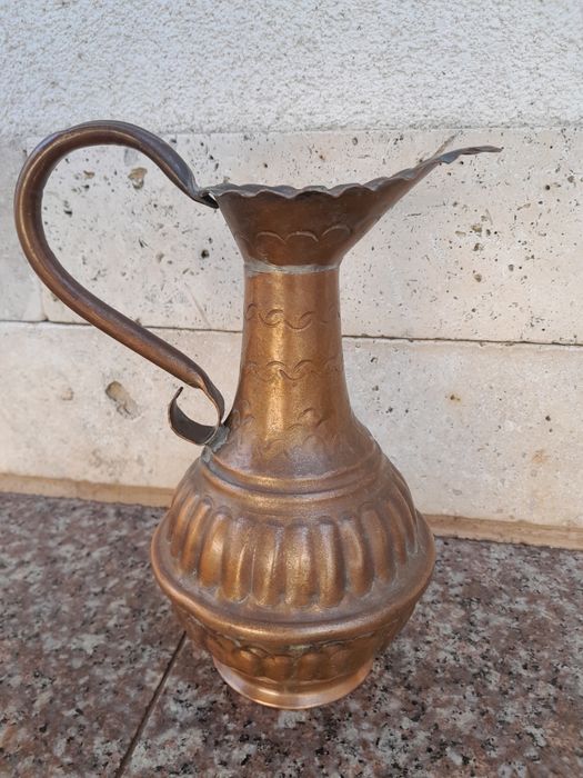 Carafa veche din cupru,  h 21 cm
