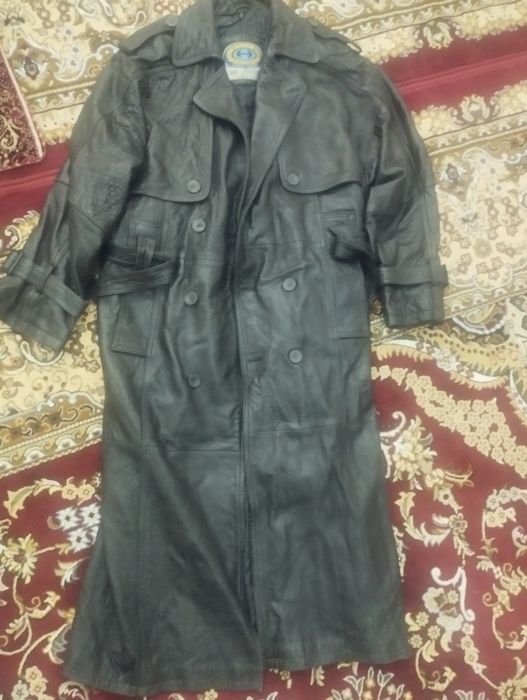Германия коженний плаш сотилади. 54-56