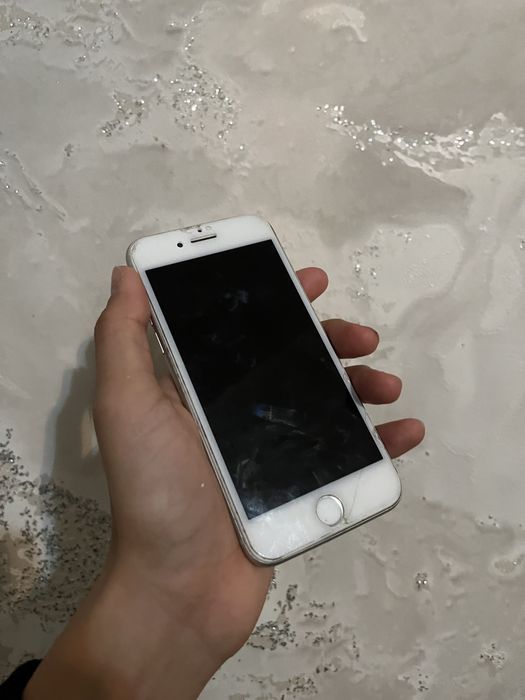 IPhone 8, белый цвет