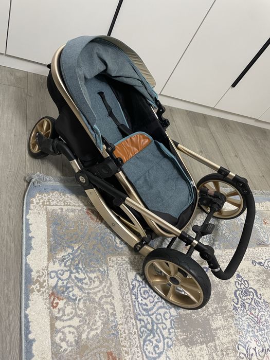 Продам детскую коляску