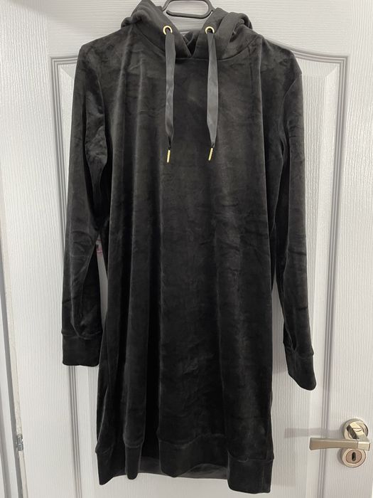 Bluza neagra lunga 38 ,Cojoc negru marimea 44,blăniță roșie L