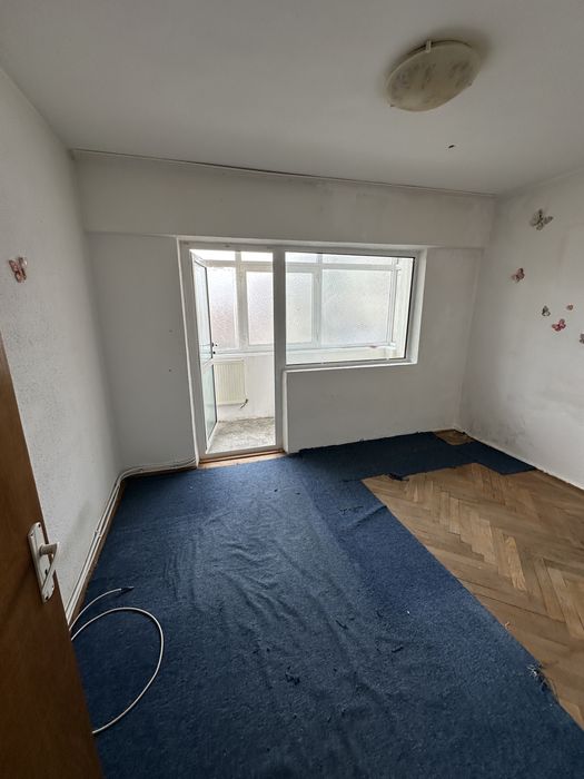 Vand apartament 4 camere zona Episcopiei!