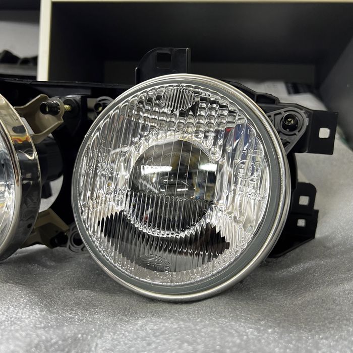 Новые фары HELLA bmw e34 e32 бмв е34 е32