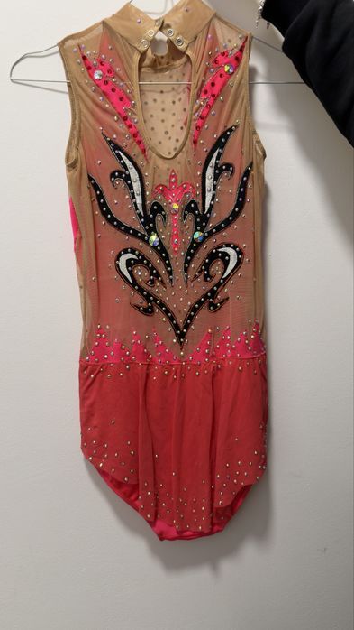 Трика по художествена гимнастика