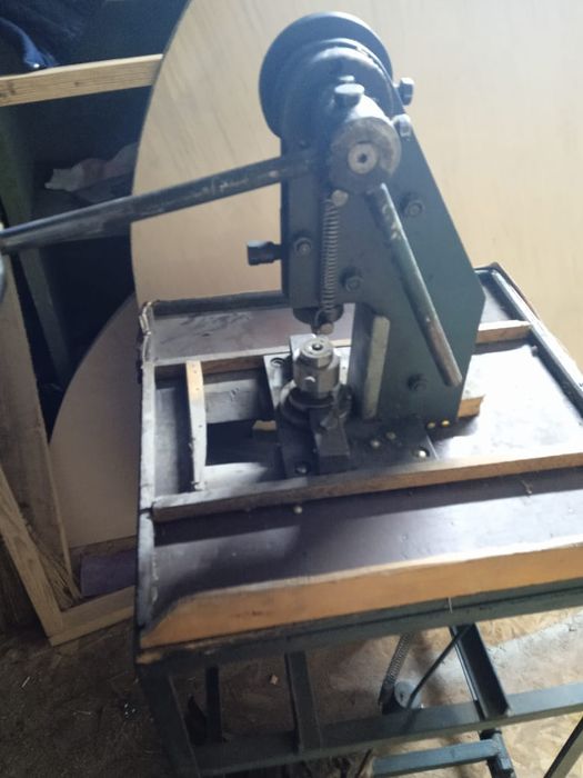 Пуансонный станок пресс