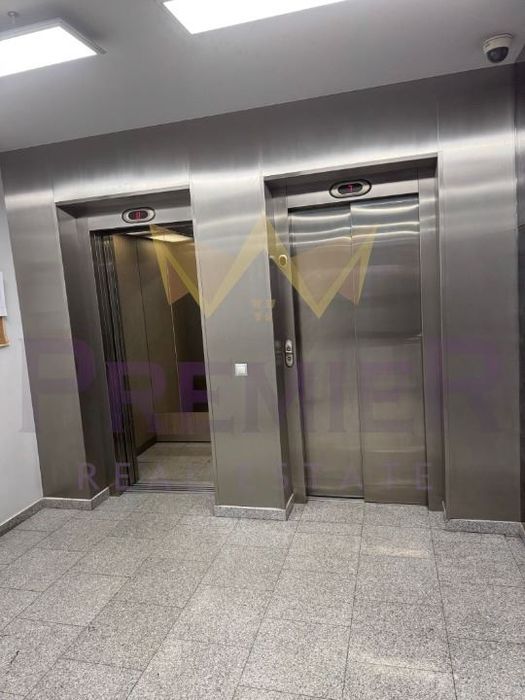 Продава се Тристаен апартамент в София, Гоце Делчев - 129 кв.м за 2907 €/кв.м - Снимка #9