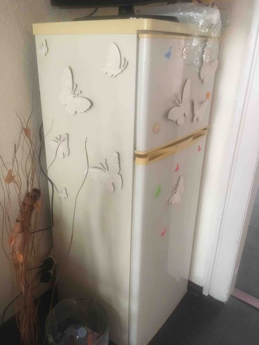 Хладилник Crown