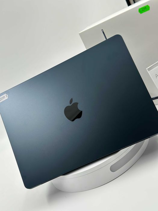 Apple MacBook Air A2681 M2 2022 16GB RAM DDR5 SSD256 GB Garantie 24 Luni CashBox