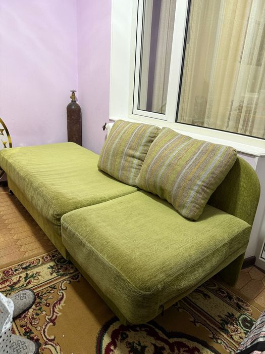 Продаётся мягкий диван (тахта)