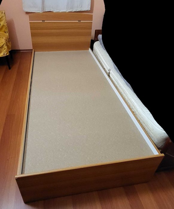 Pat Single 90x200 cm cu Depozitare și Saltea