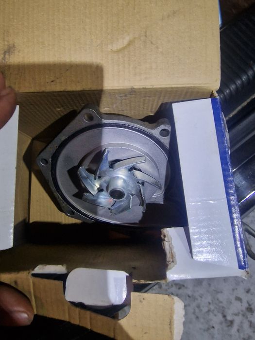 Помпа ауди а8 3.2