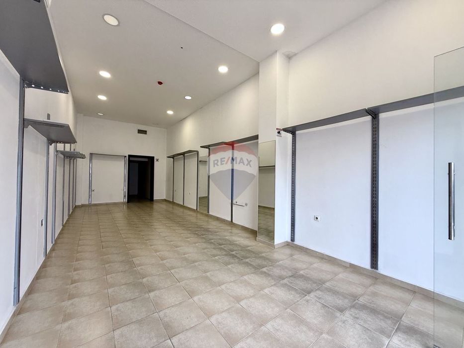 Продава се Магазин в к.к. Златни пясъци - 78 кв.м за 1550 €/кв.м - Снимка #10
