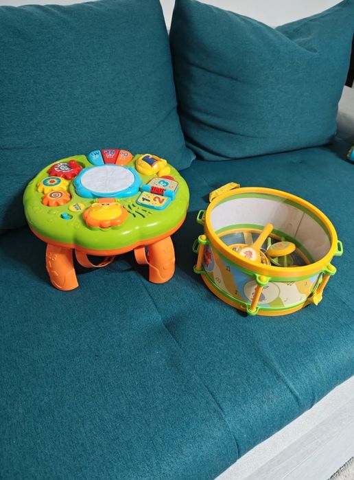 Masa activități muzicala și tobe