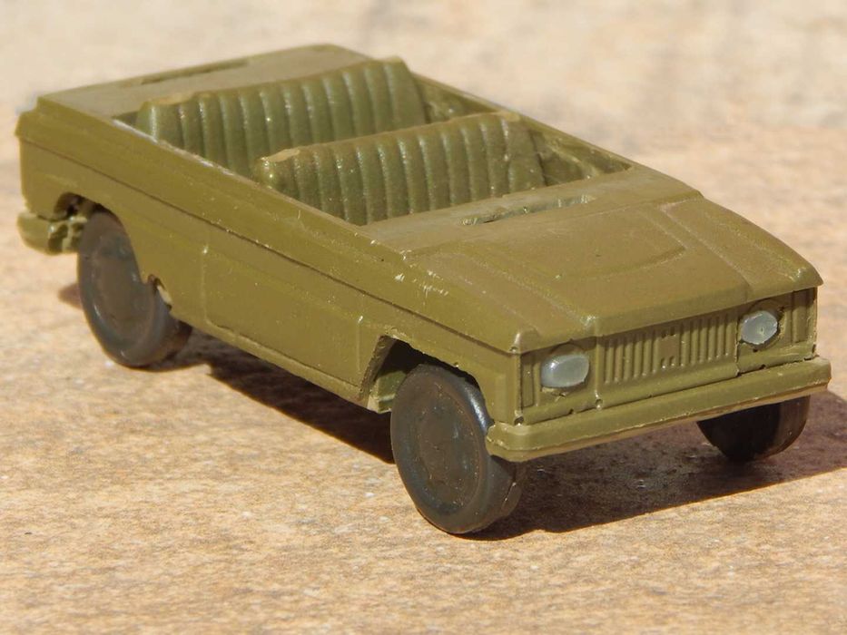 Jucarie ARO 10 romaneasca comunista sc 1:43 plastic cu lipsa plafon