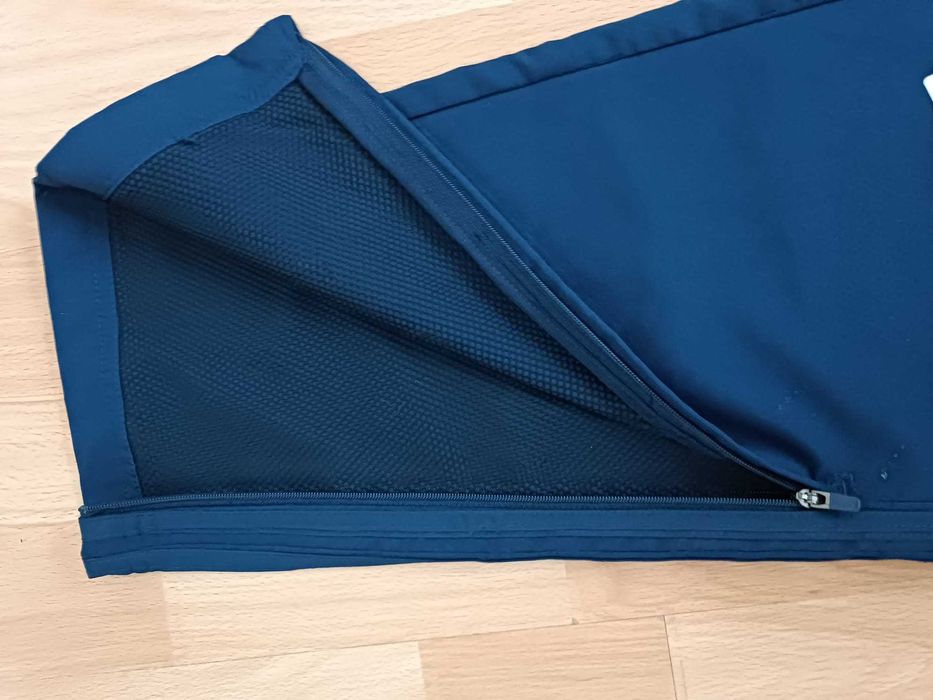 Анцуг (долнище) Адидас Chelsea FC чисто нов с етикет