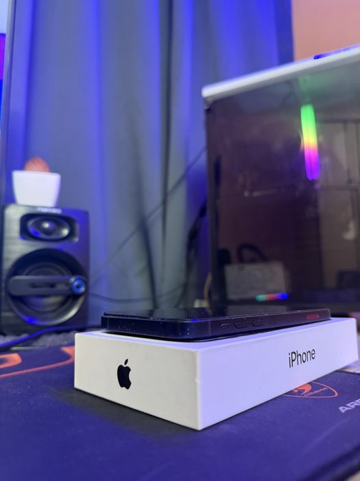 Iphone 12 64gb без зарядно