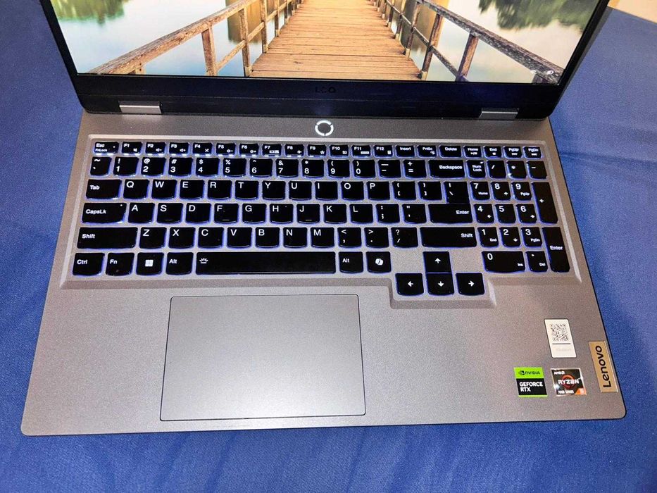 Vand laptop Gaminig Lenovo LOQ 15ARP9, garantie comerciala 1 an+