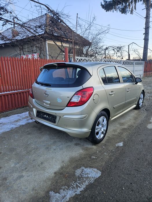 Opel Corsa 1.2 Automat