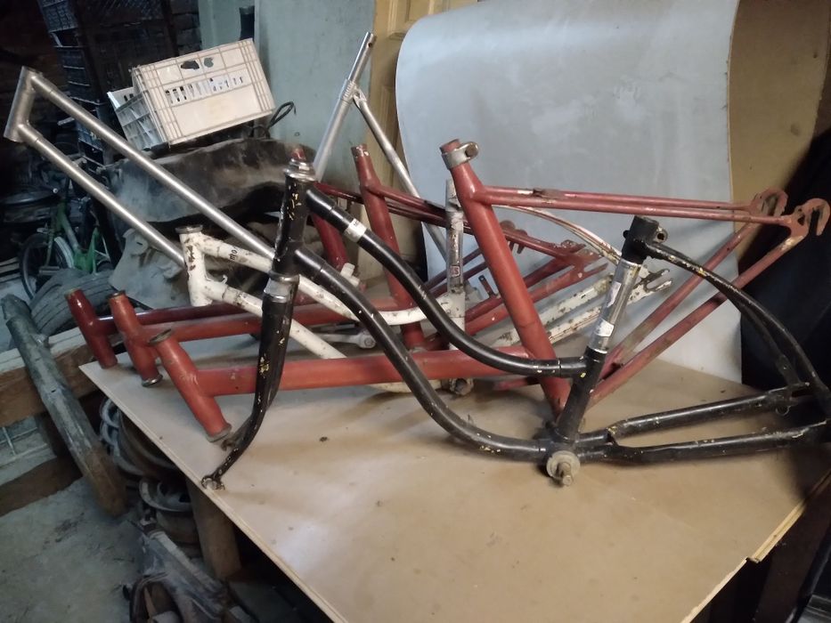 Cadre pegas diferite modele