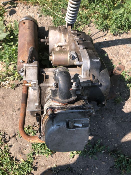 Продам мотор и калеса от скутера pedal 80cc