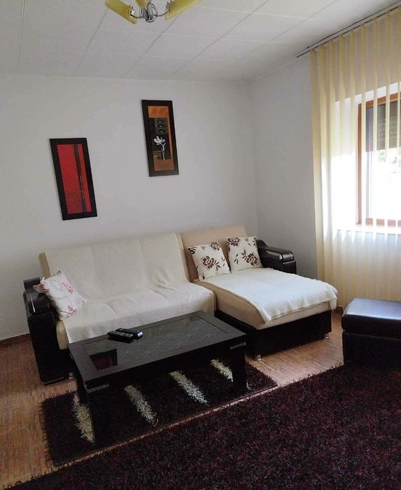 Casă Duplex 120mp  cu curte si gradina in centru Galanesti.