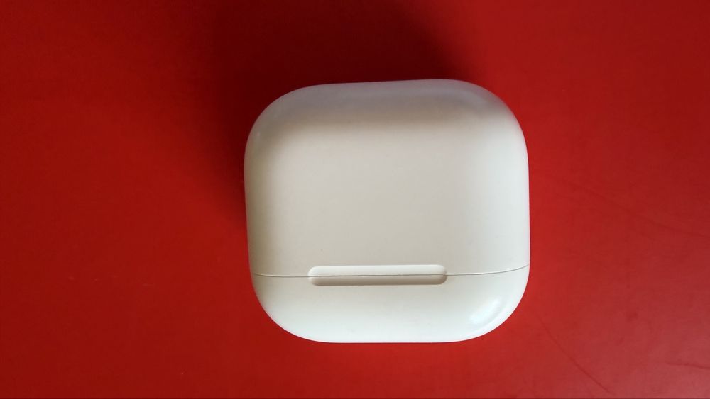 Apple AirPods4 (ANC)- Stare foarte buna