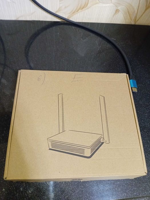 Роутер Huawei WiFi