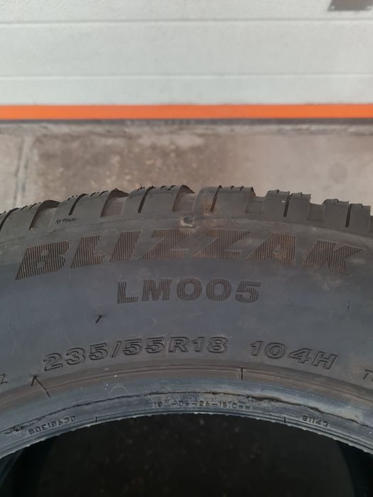 Зимни гуми 2 броя BRIDGESTONE Blizzak LM005 235 55 R18 дот 2423