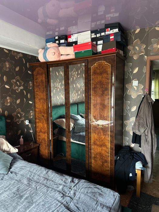 Продам двух комнатную квартиру