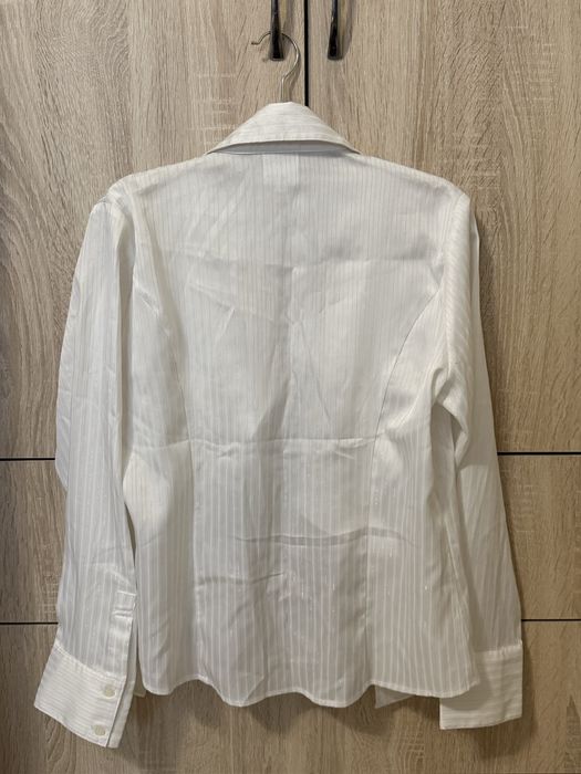 Рубашка белая с красивым дизайном