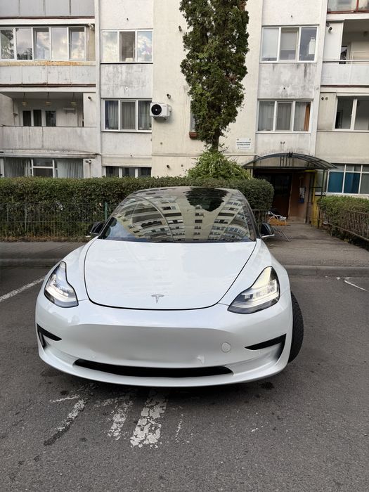 TESLA Model 3 2020