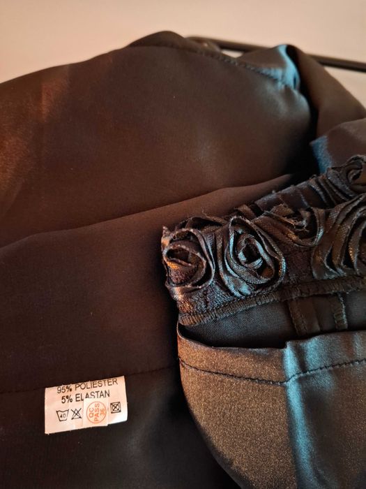 Rochita ocazie noua, neagra