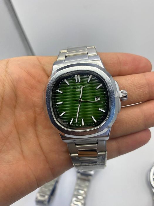 Часы наручные,люкс