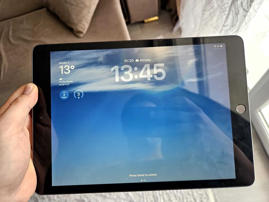 Ipad 8th, 128gb black