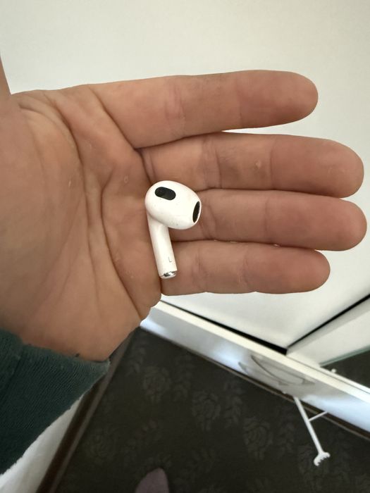 Airpods 3 левый.