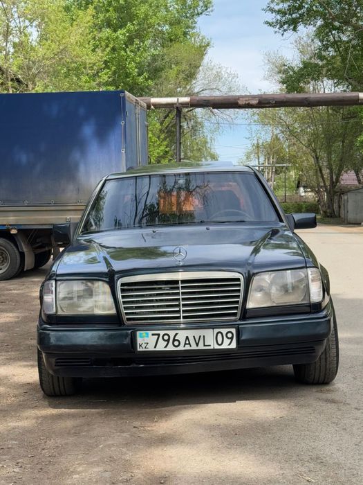Продаю мерседес 124