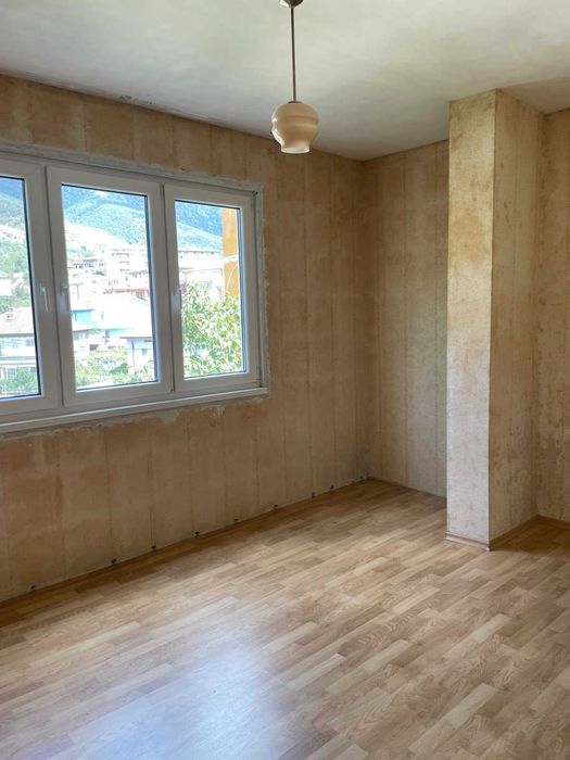 Тристаен Апартамент в гр. Карлово