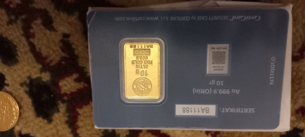 Продам золото слитки. Купила в банке