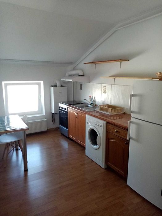 Proprietar, vand apartament cu o camera (43mp) in Parneava