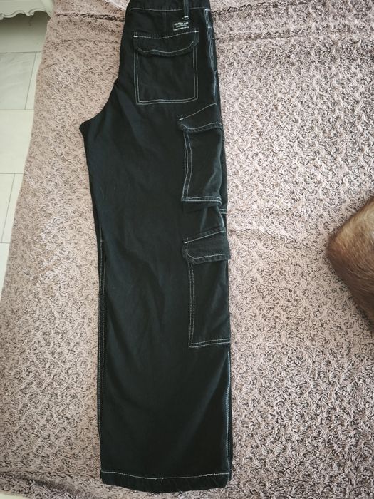 Blugi cargo Pull & Bear mărimea 42