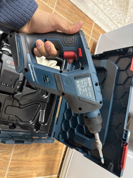 Bosch ОРИГИНАЛ перфик/шурупик и дрель