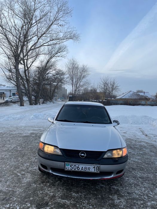 Продам машина Opel