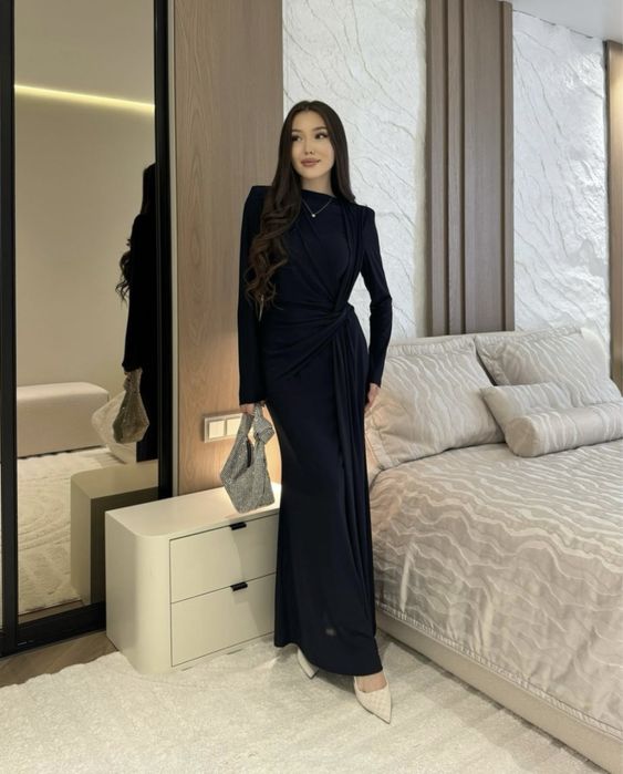 Вечернее черное платье